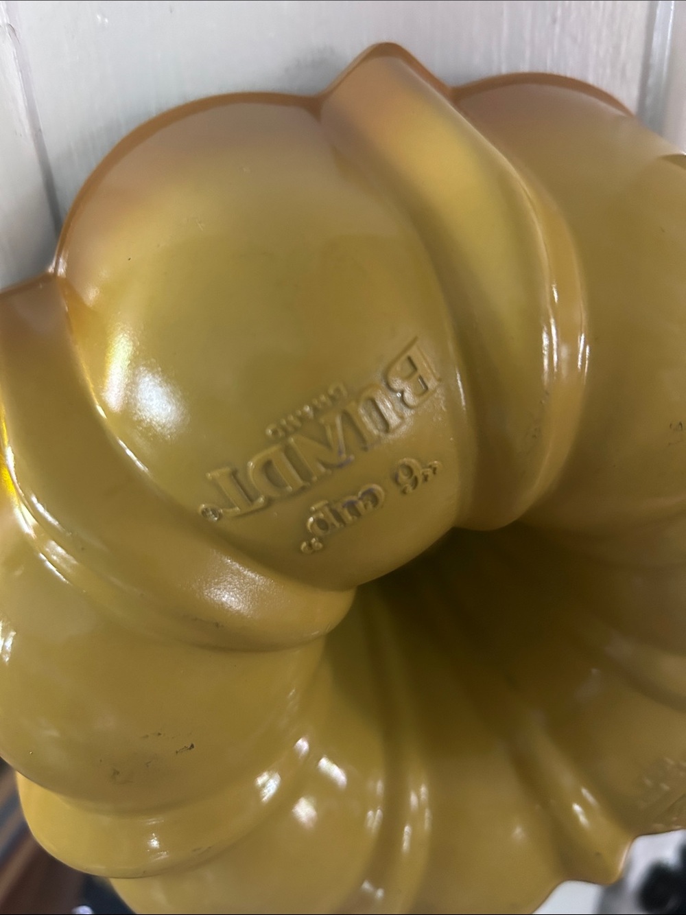 Vintage Gold Hombre Bundt Pan Mold - Picture 2 of 7